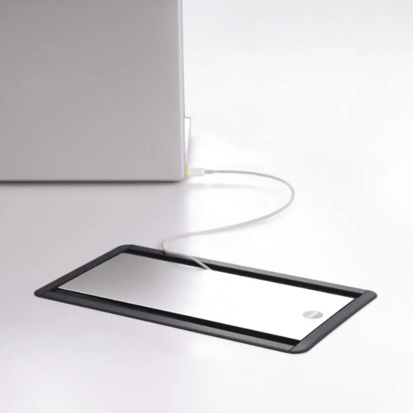 Built-in Power & Wireless Power